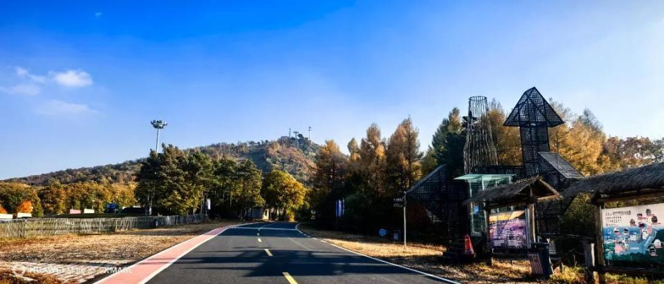 https, 莲花山滑雪, 锵步伐